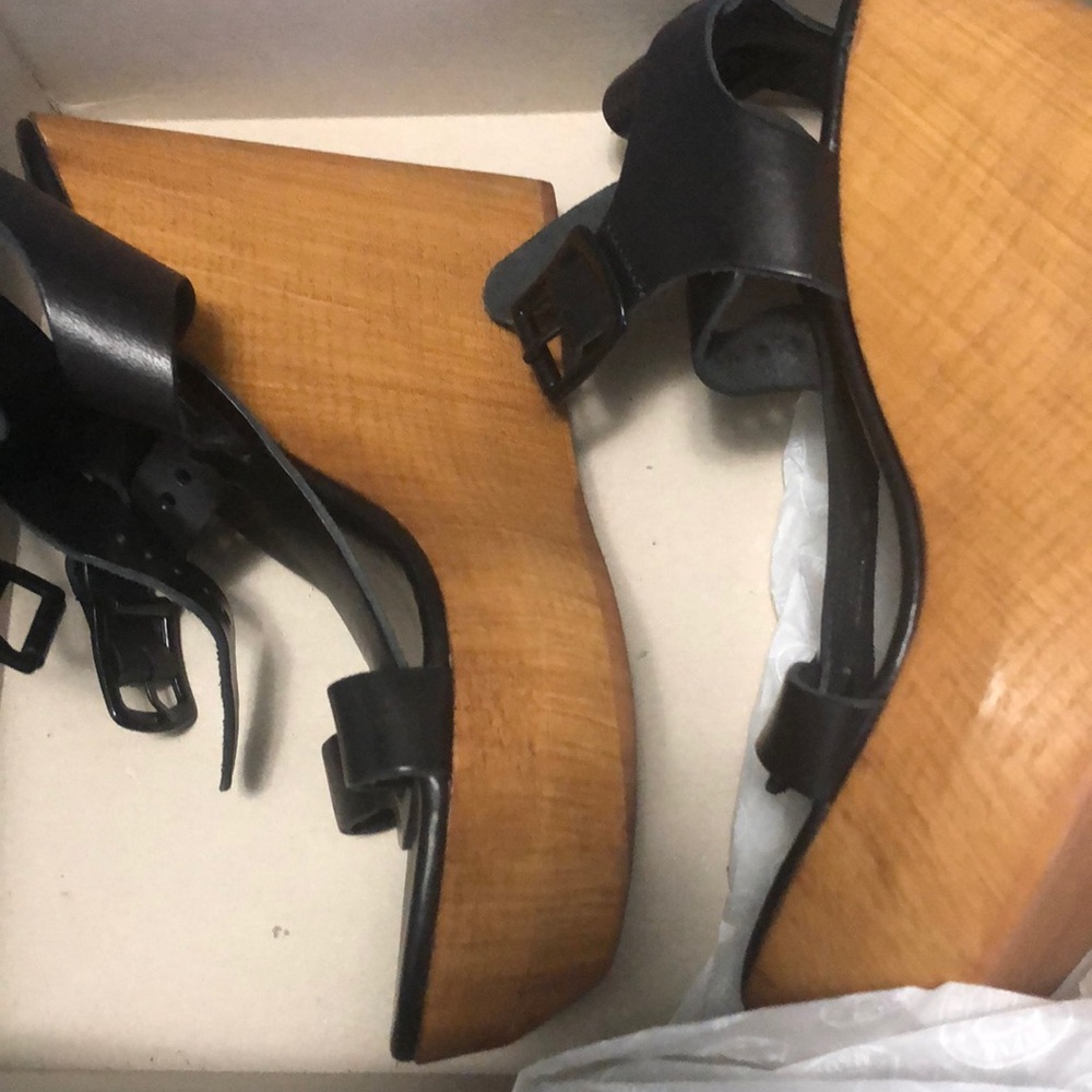 Brand new Steve Madden sandals